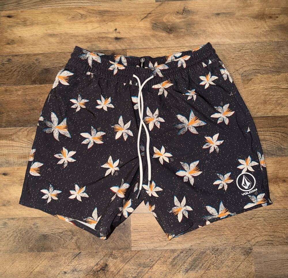 Volcom men’s black floral stretch surf swim shorts